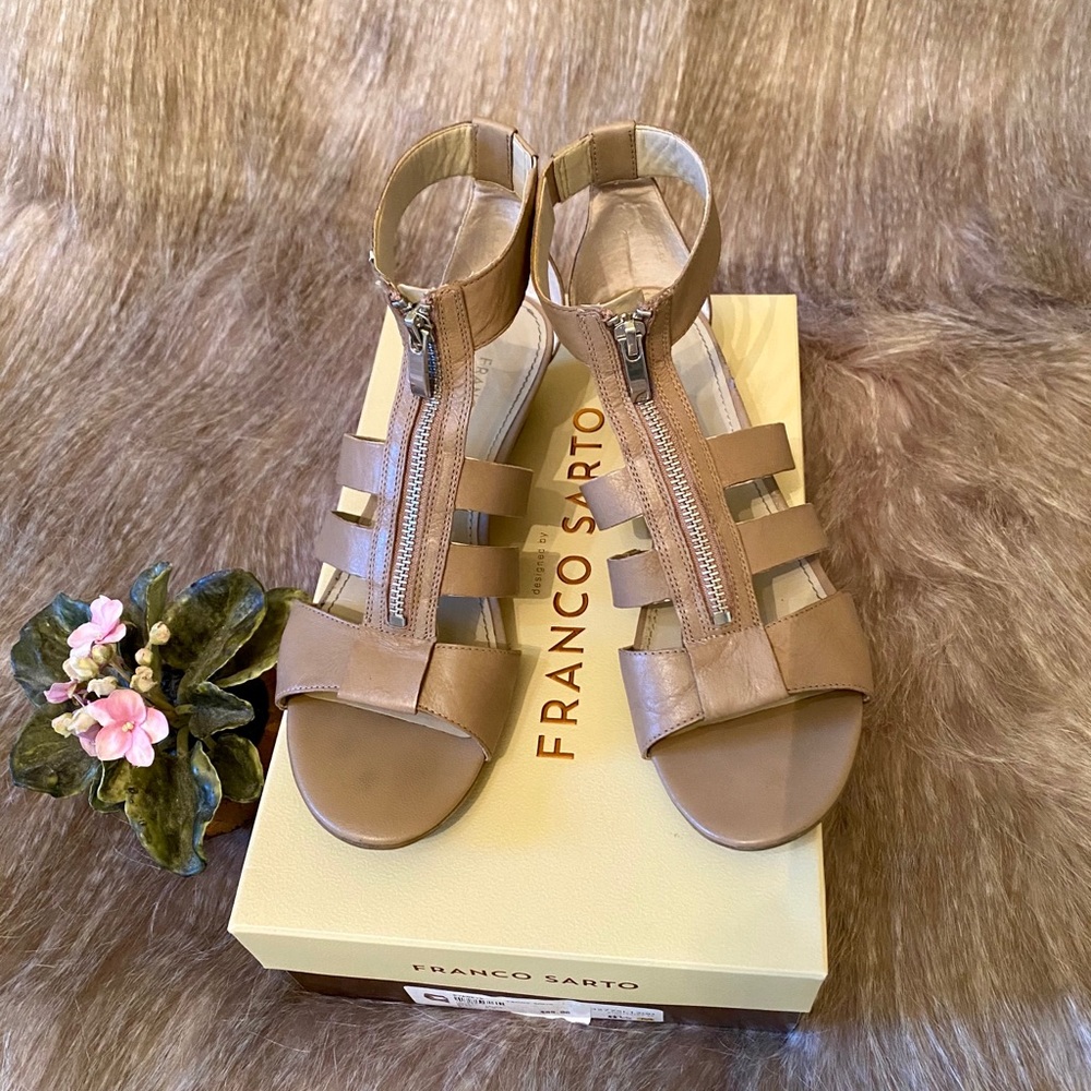 Evereve-Franco Sarto-Zipper Petite Wedge Taupe